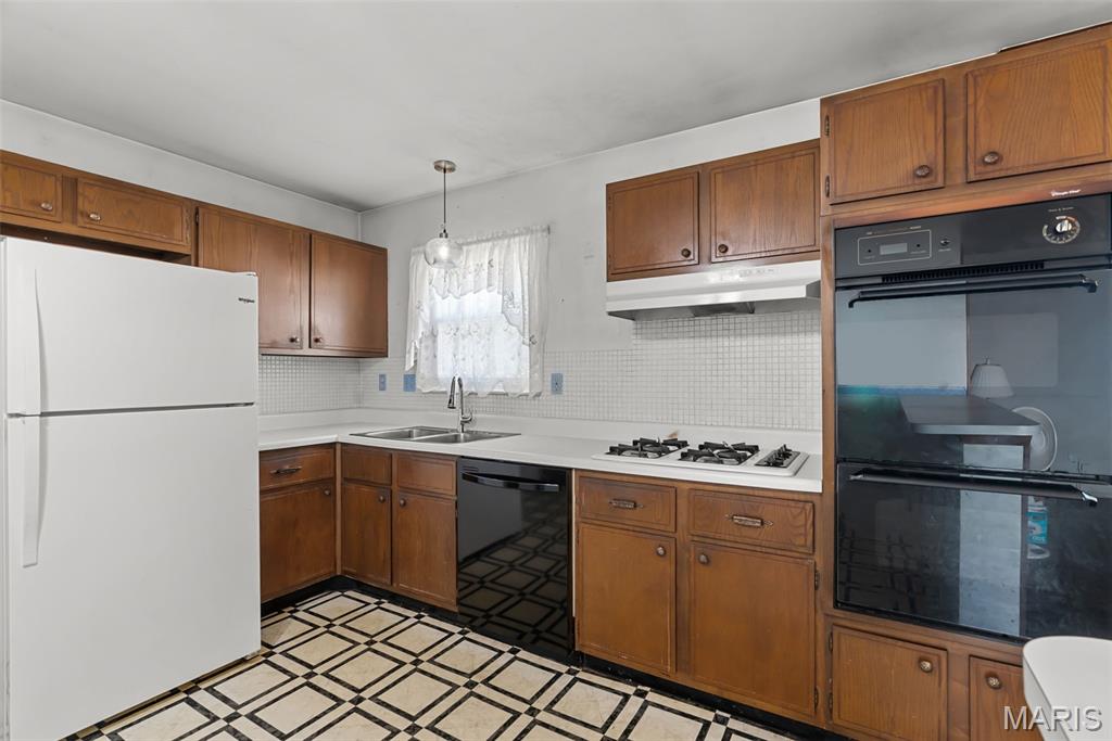 1305 Spellman Avenue