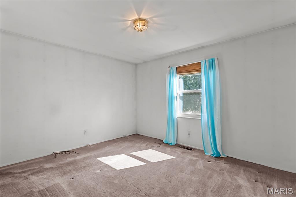 1305 Spellman Avenue