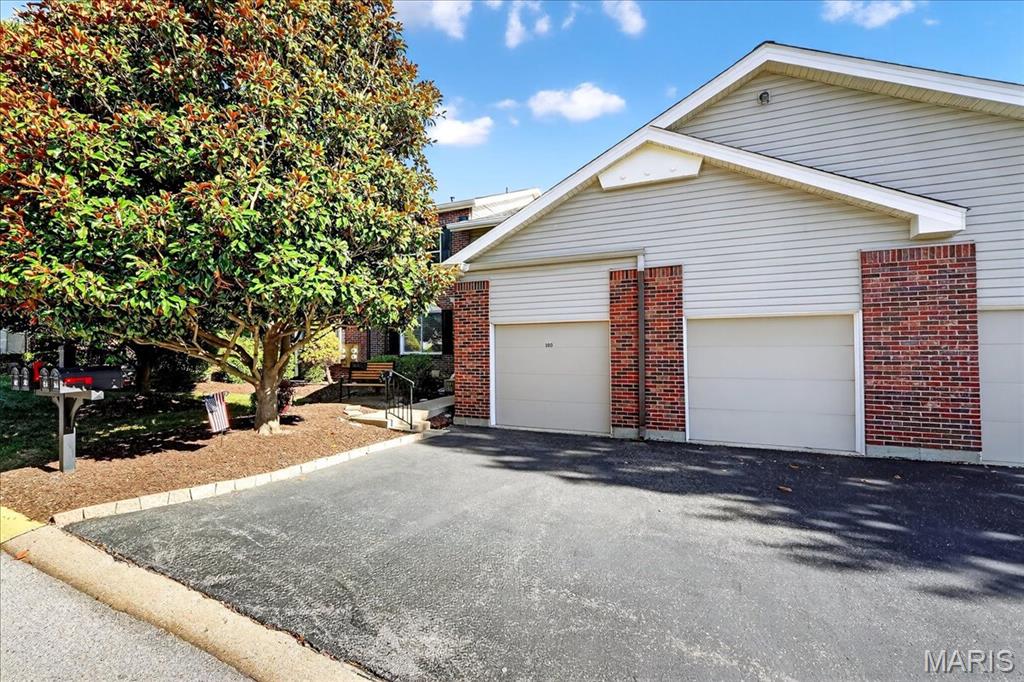 610 Pine Ridge Trails Court Unit: 203