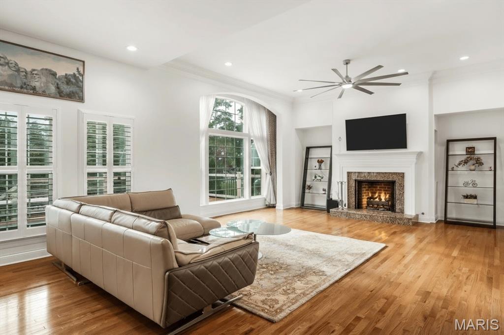327 Chasselle Lane