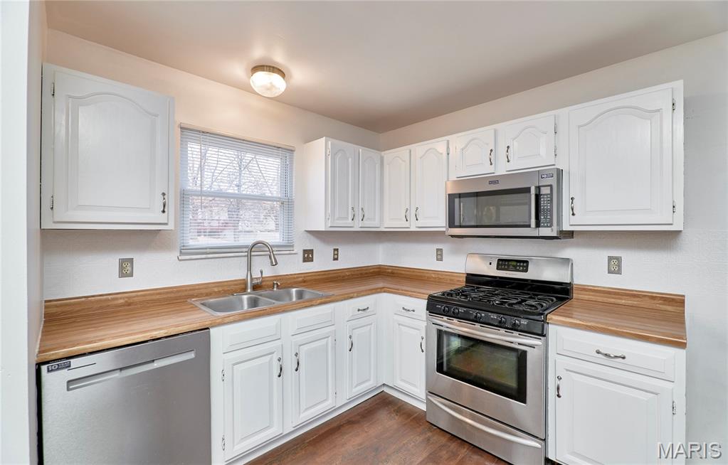 27 Sunny Hill Boulevard