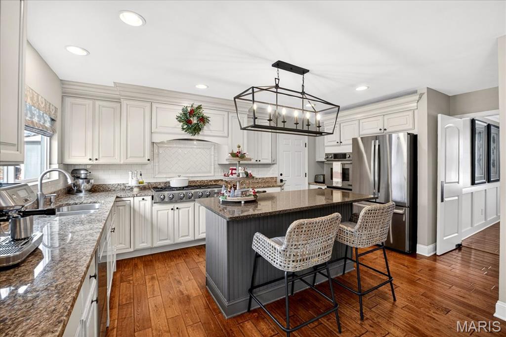 311 Beacon Point Lane