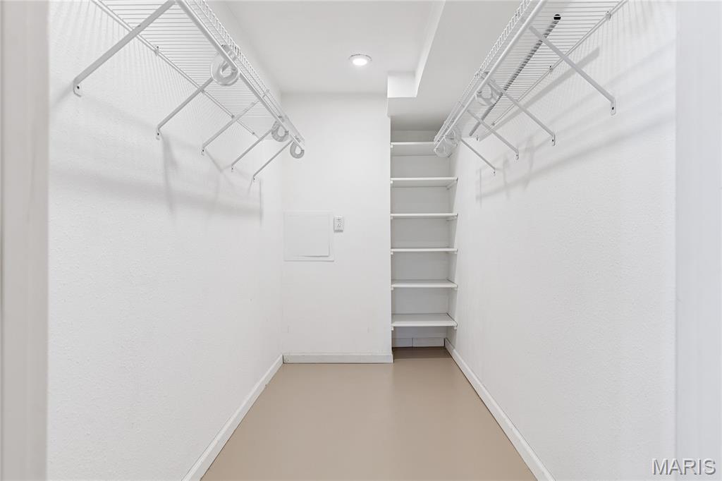 30 Walnut Knoll Court