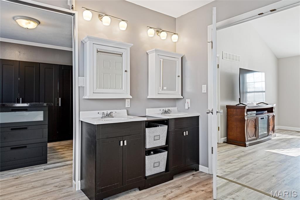 30 Walnut Knoll Court