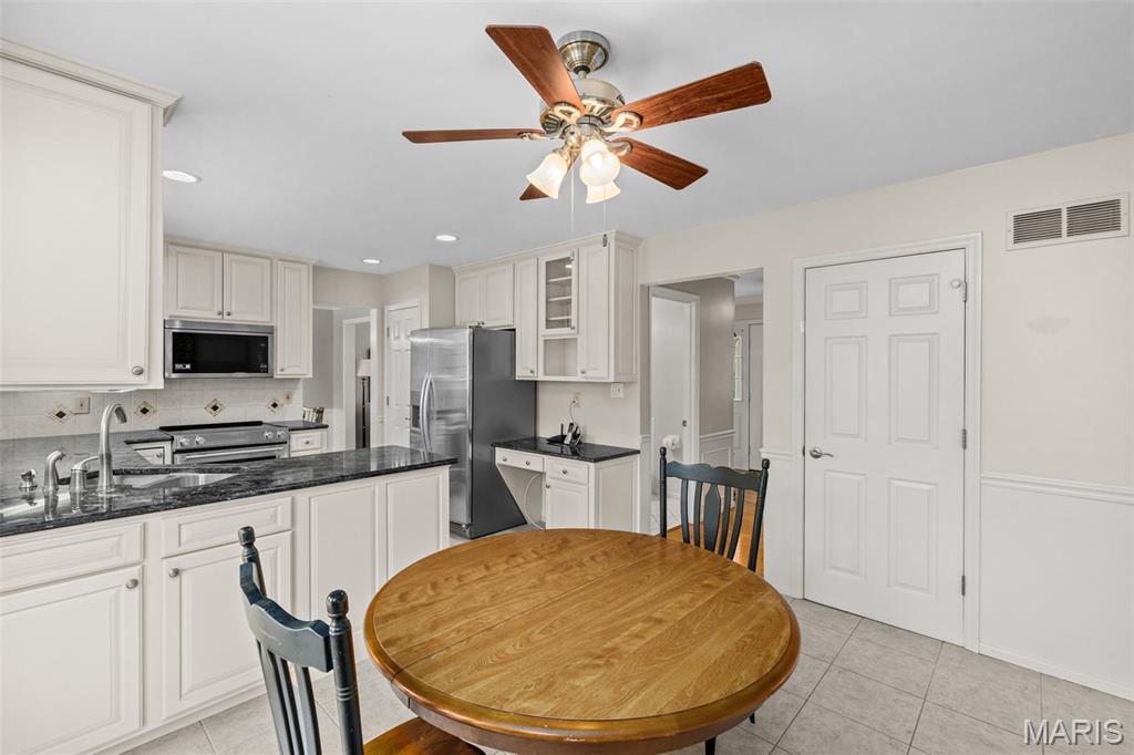 973 Oakwood Farms Lane