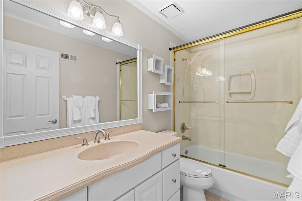 973 Oakwood Farms Lane