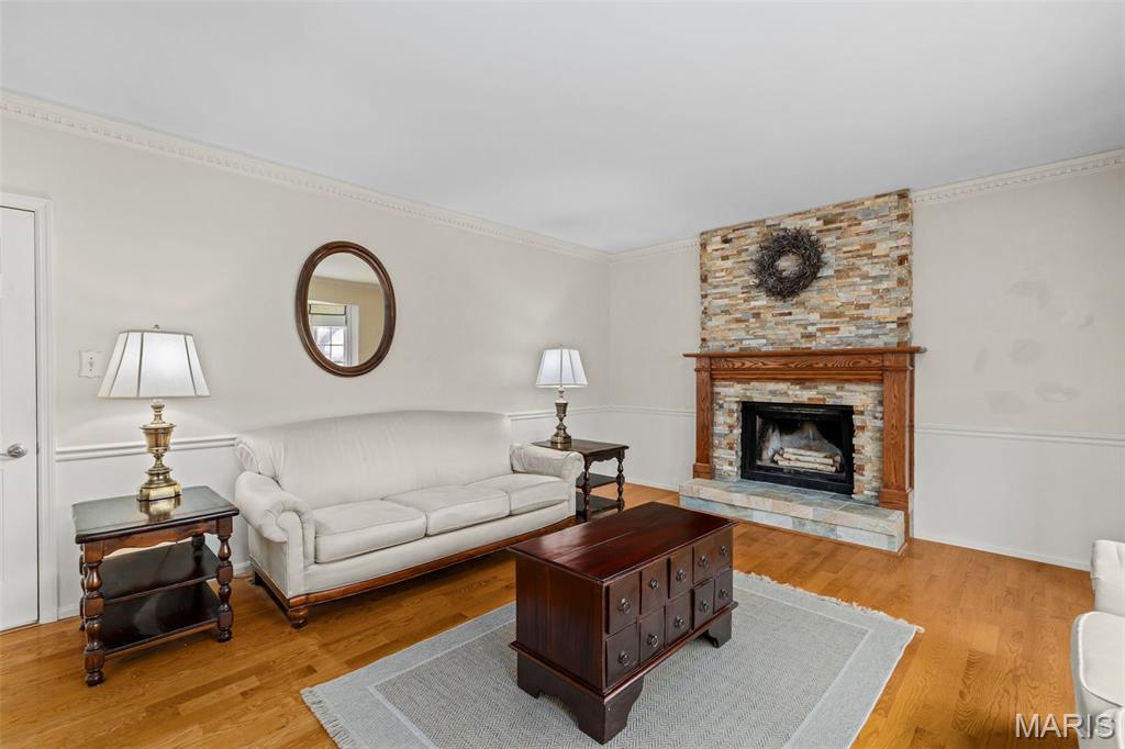 973 Oakwood Farms Lane