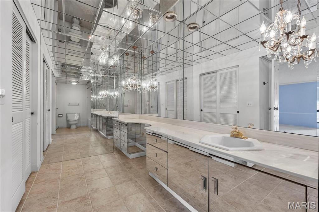 572 Coeur De Royale Drive Unit: 306