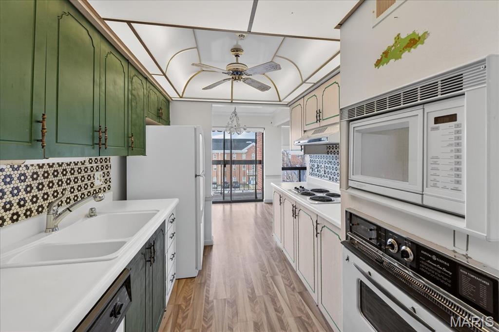 572 Coeur De Royale Drive Unit: 306