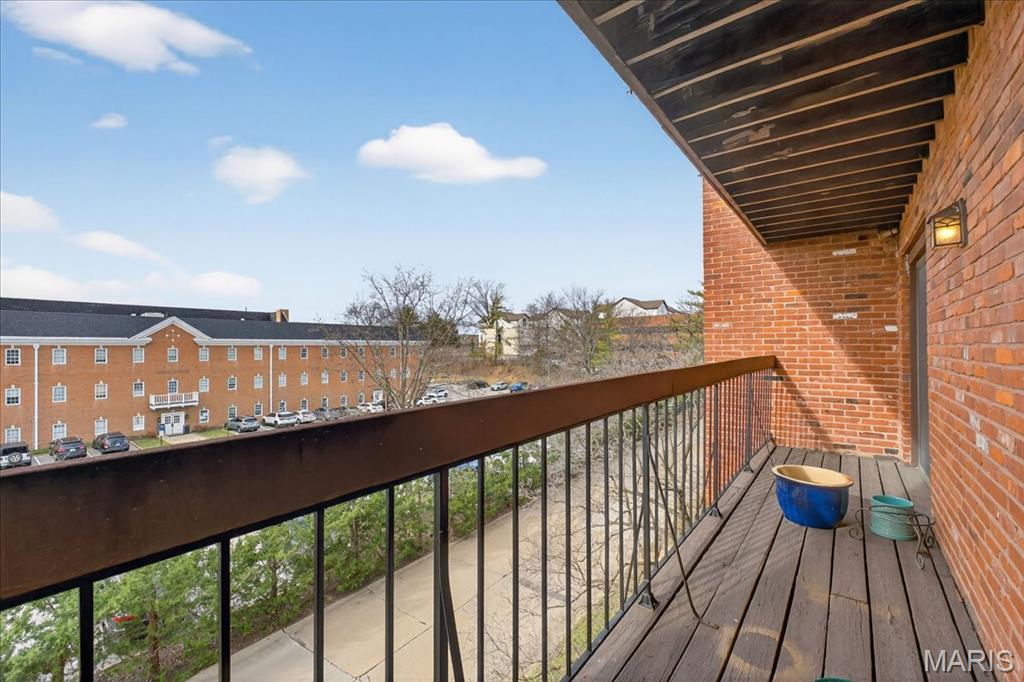 572 Coeur De Royale Drive Unit: 306