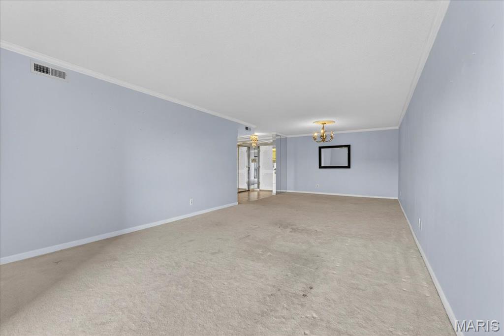 572 Coeur De Royale Drive Unit: 306