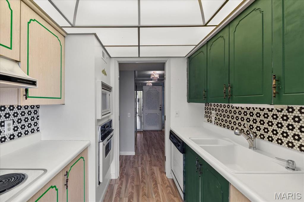 572 Coeur De Royale Drive Unit: 306