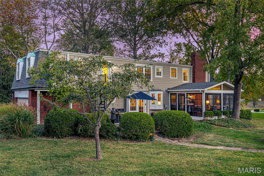 1121 Westmoor Place
