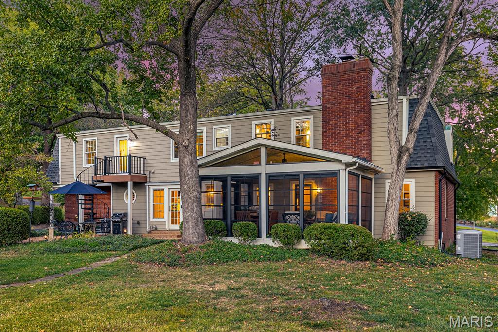 1121 Westmoor Place