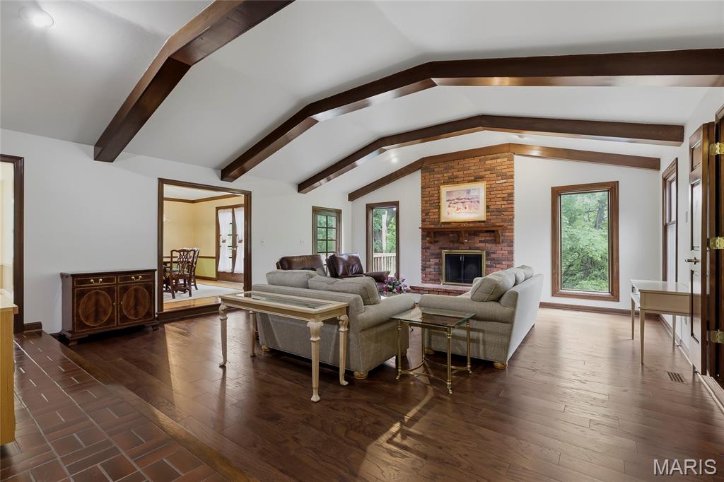 1334 Rusticview Drive
