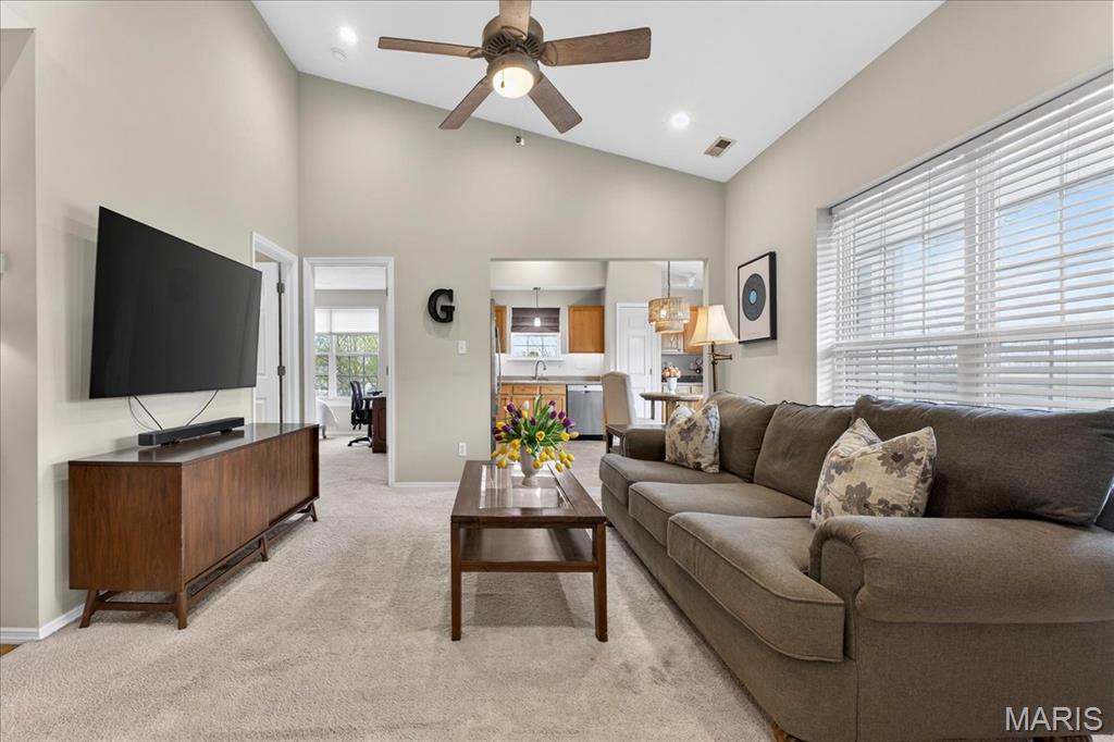 11087 Gravois Road Unit: 303