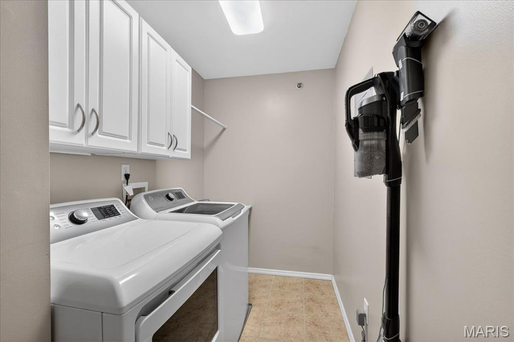 11087 Gravois Road Unit: 303