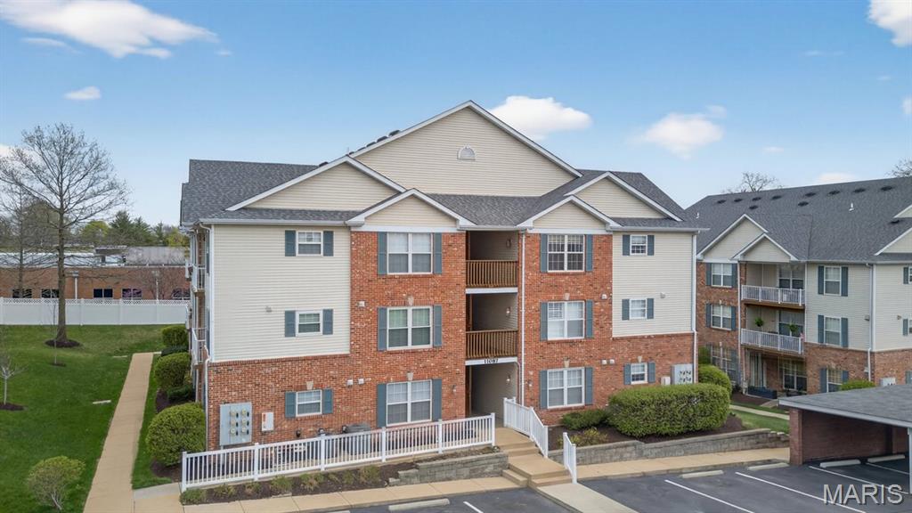 11087 Gravois Road Unit: 303