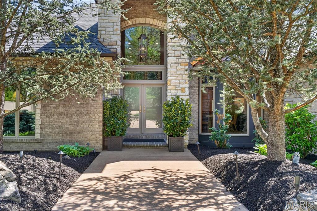 3817 Indian Ridge Lane