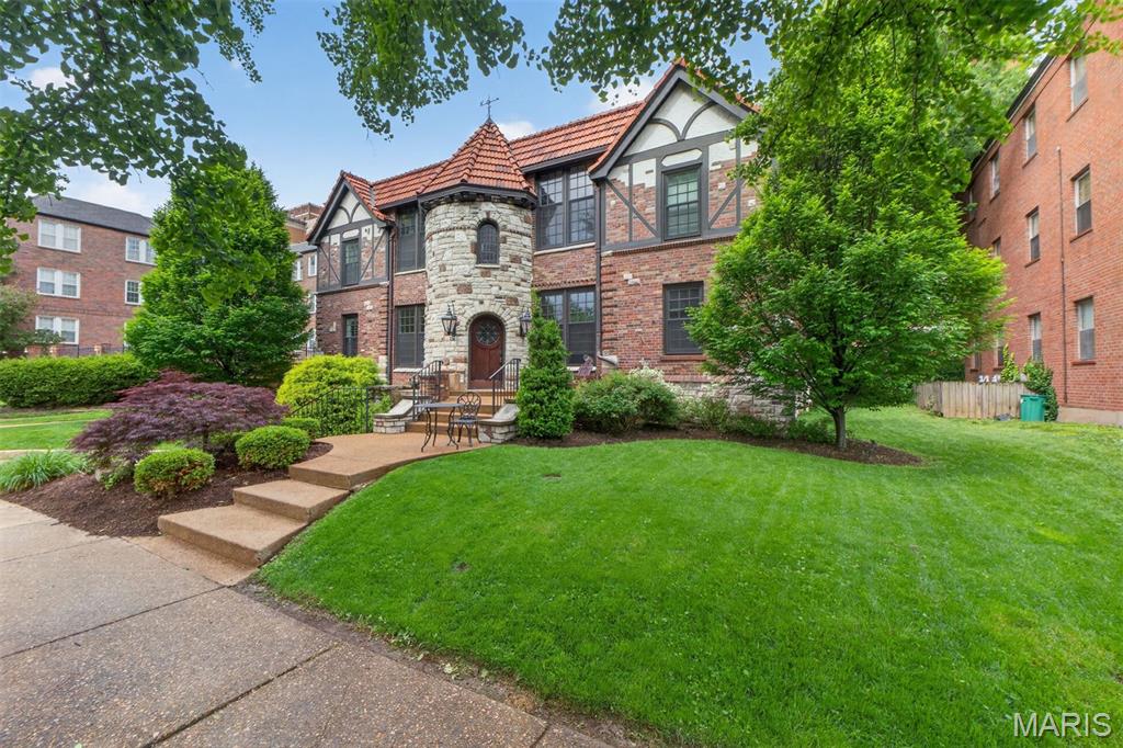 731 Westwood Drive Unit: 1S