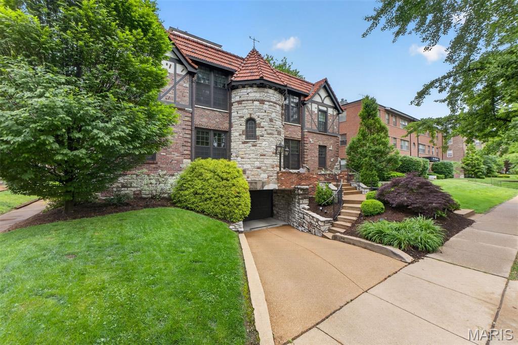 731 Westwood Drive Unit: 1S