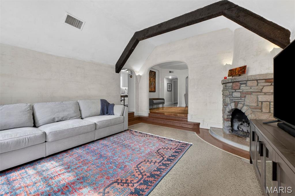 731 Westwood Drive Unit: 1S