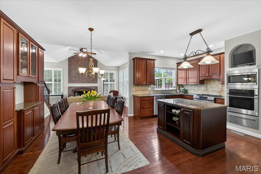482 Pine Hollow Court