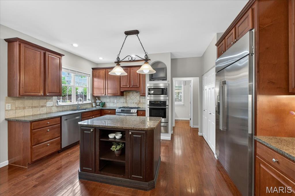 482 Pine Hollow Court
