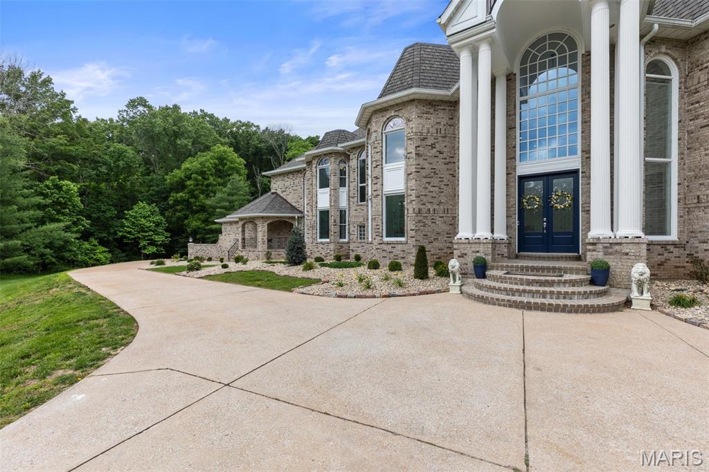 19348 Deer Pointe Estates Drive