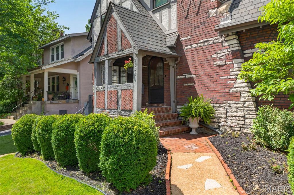7037 Northmoor Drive