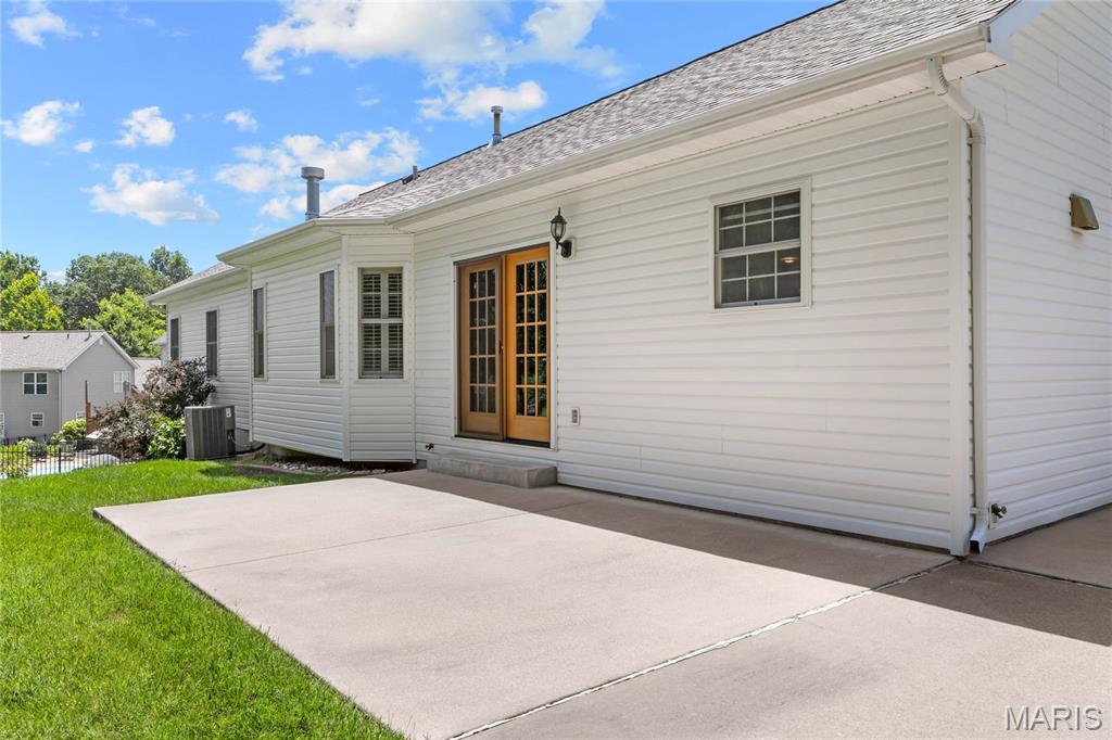 945 Huntington Chase Drive