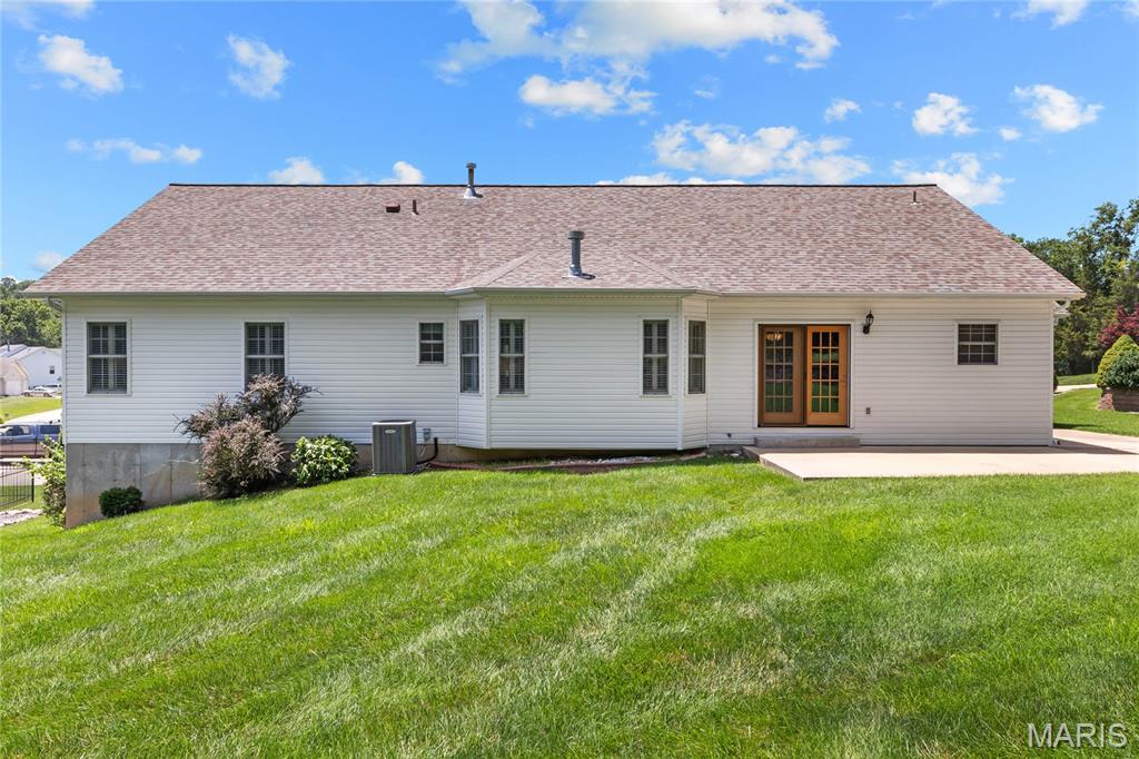 945 Huntington Chase Drive