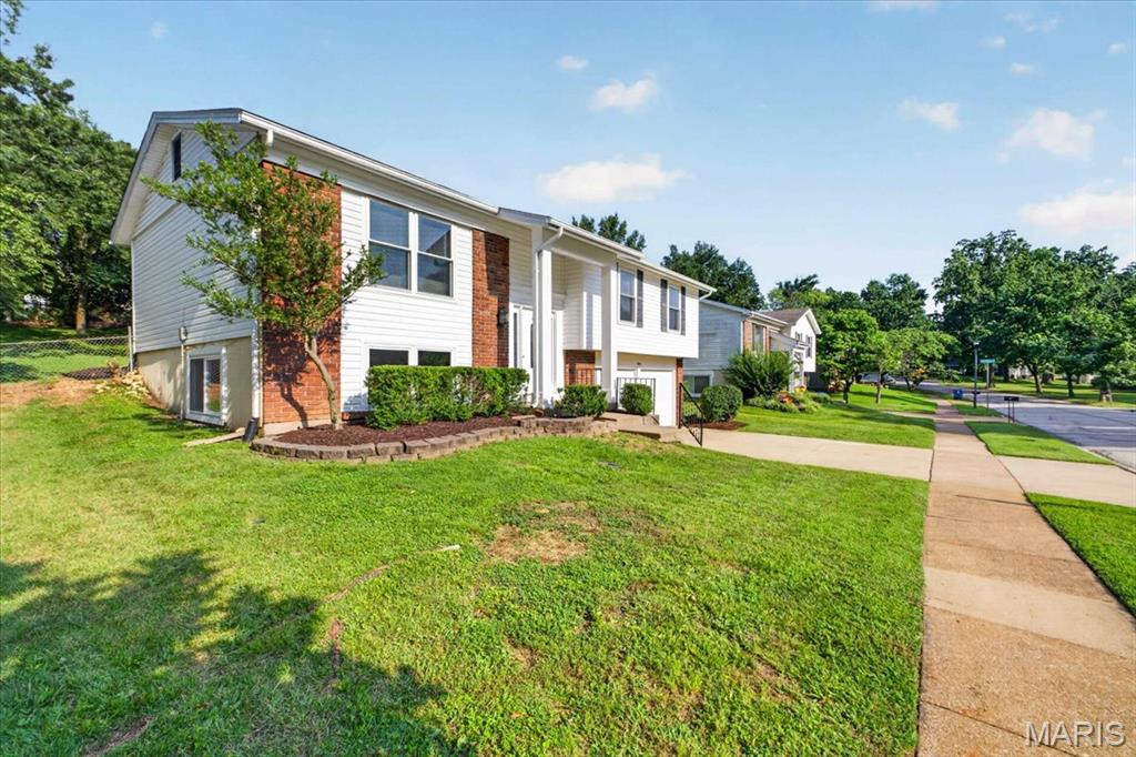930 Bellestri Drive