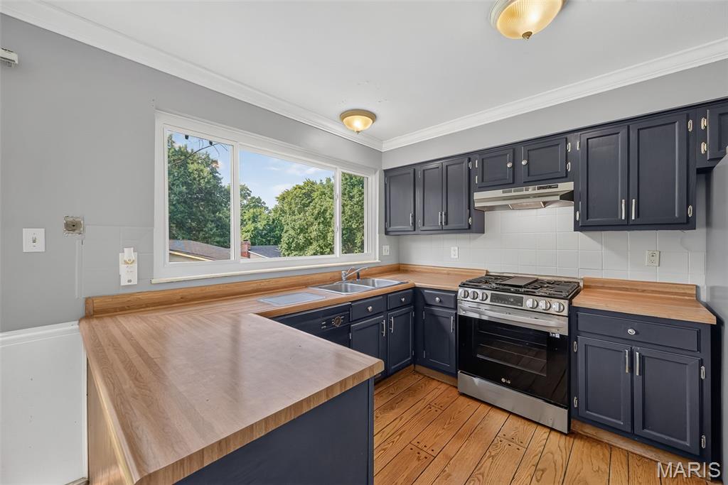 6 Golden Oak Court