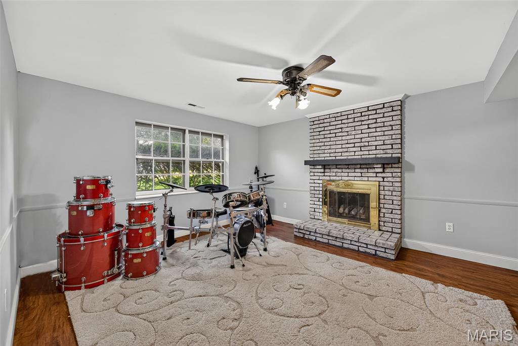6 Golden Oak Court