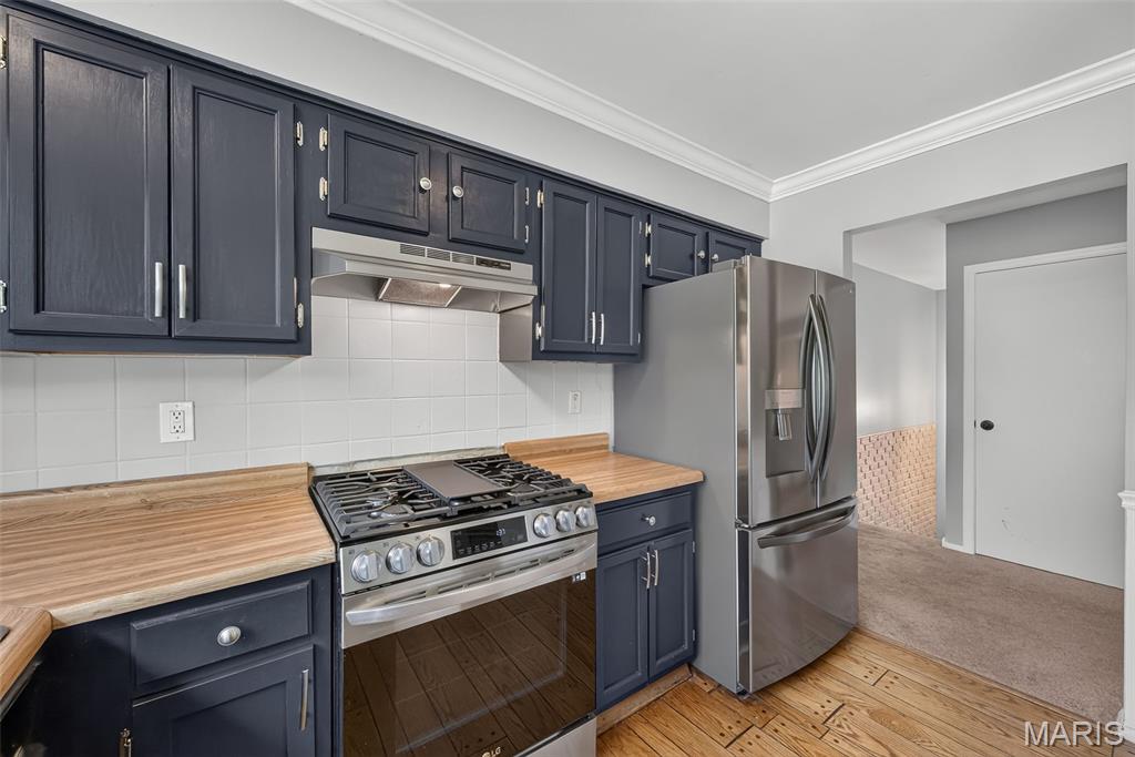 6 Golden Oak Court