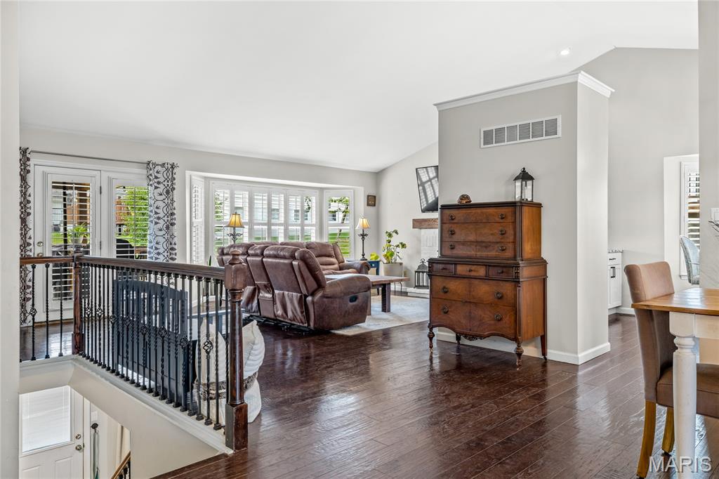 516 Oak Leaf Manor Court