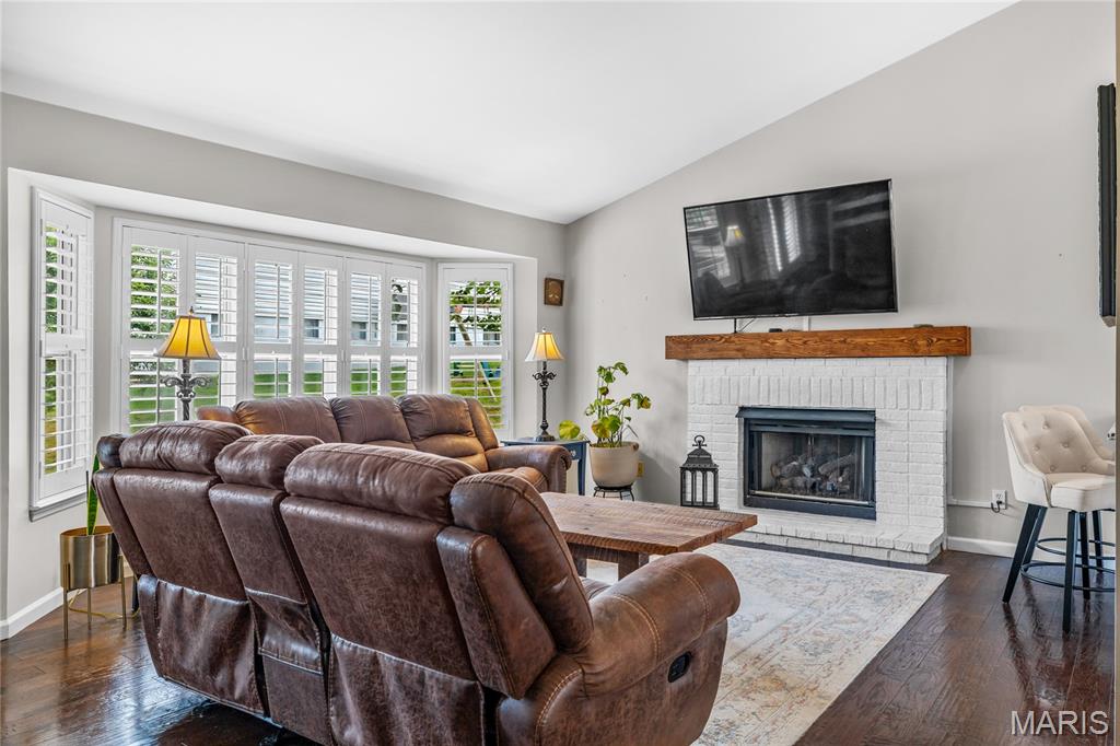 516 Oak Leaf Manor Court