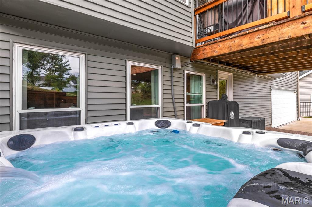 516 Oak Leaf Manor Court
