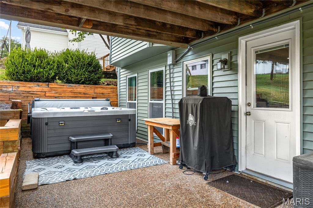 516 Oak Leaf Manor Court