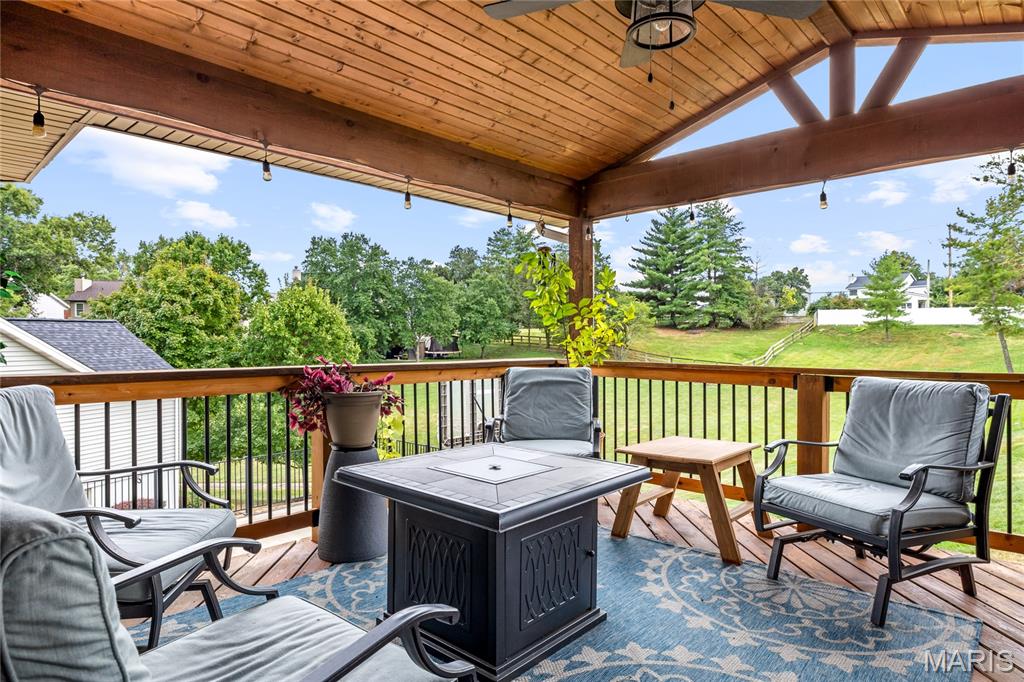 516 Oak Leaf Manor Court