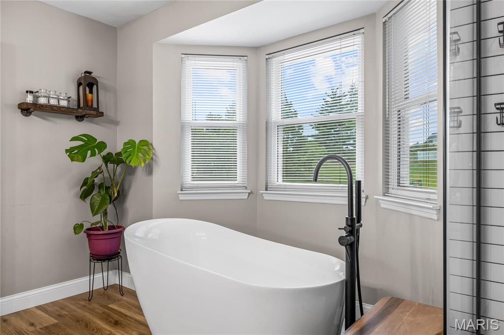 516 Oak Leaf Manor Court
