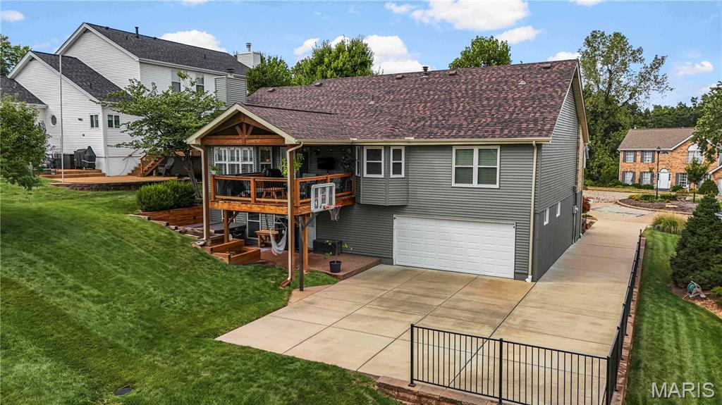 516 Oak Leaf Manor Court