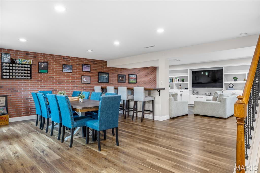 516 Oak Leaf Manor Court