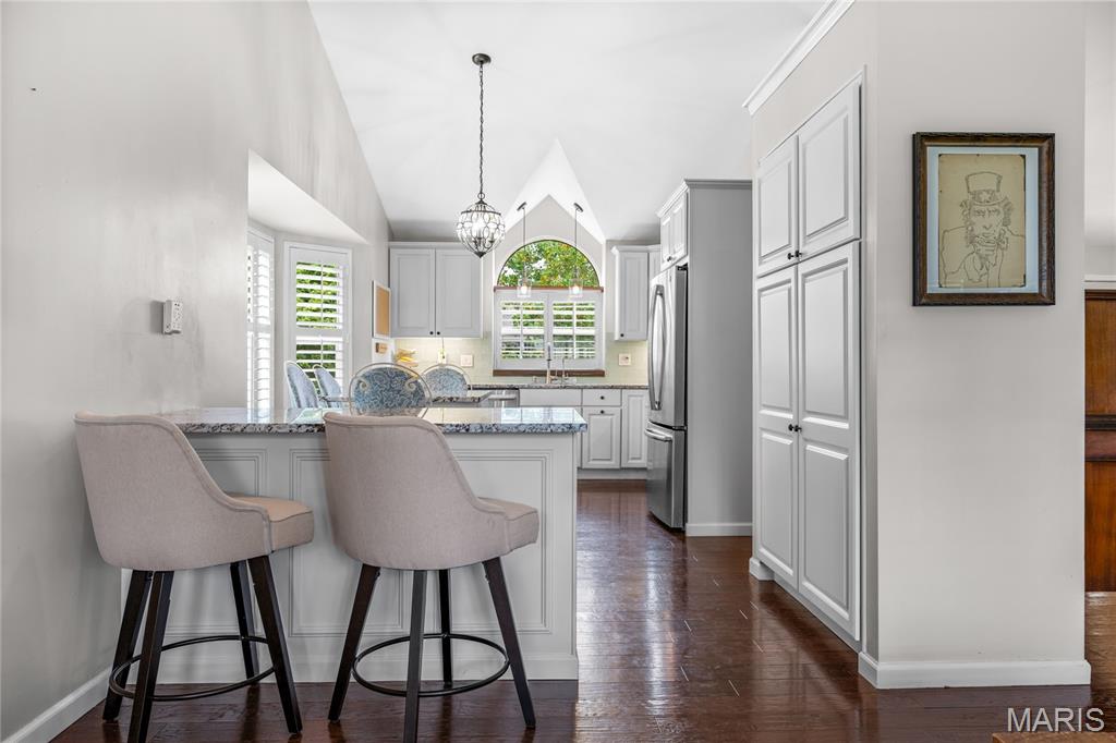 516 Oak Leaf Manor Court