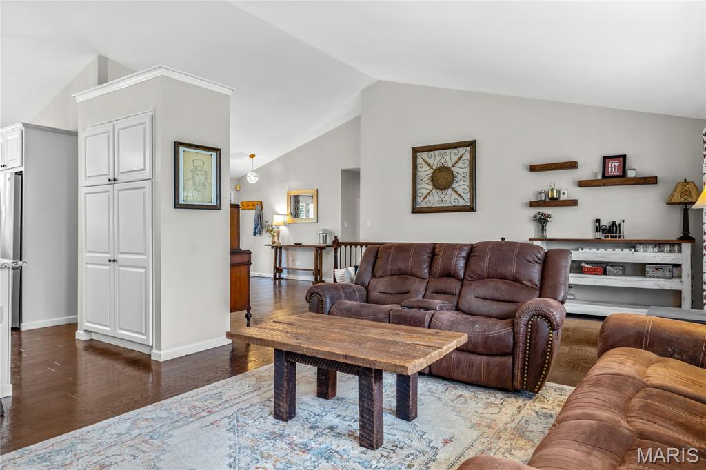 516 Oak Leaf Manor Court