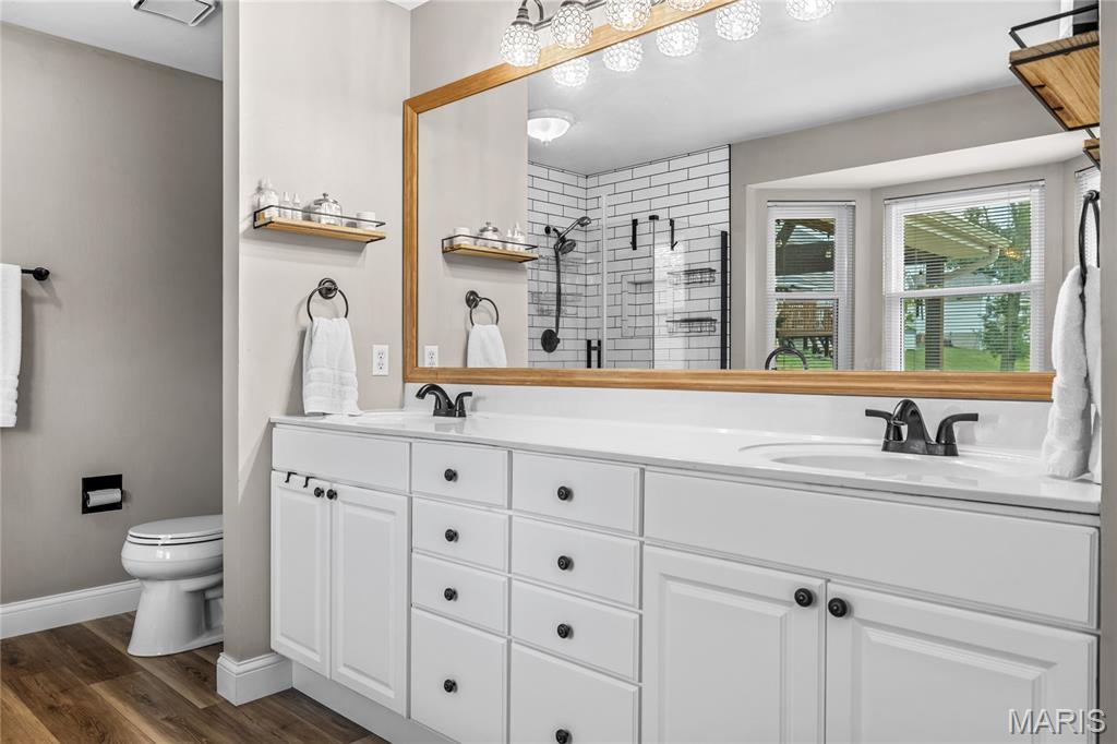 516 Oak Leaf Manor Court