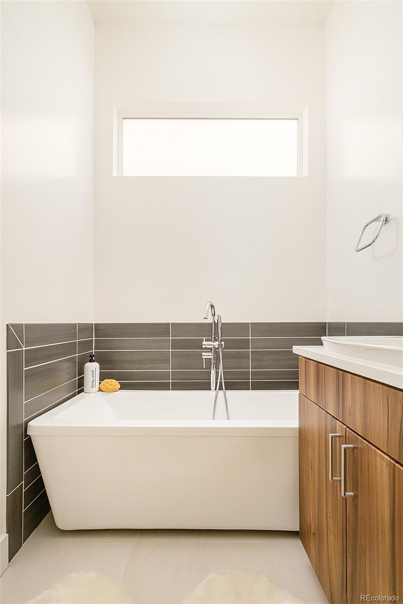3444 Navajo Street Unit: 104