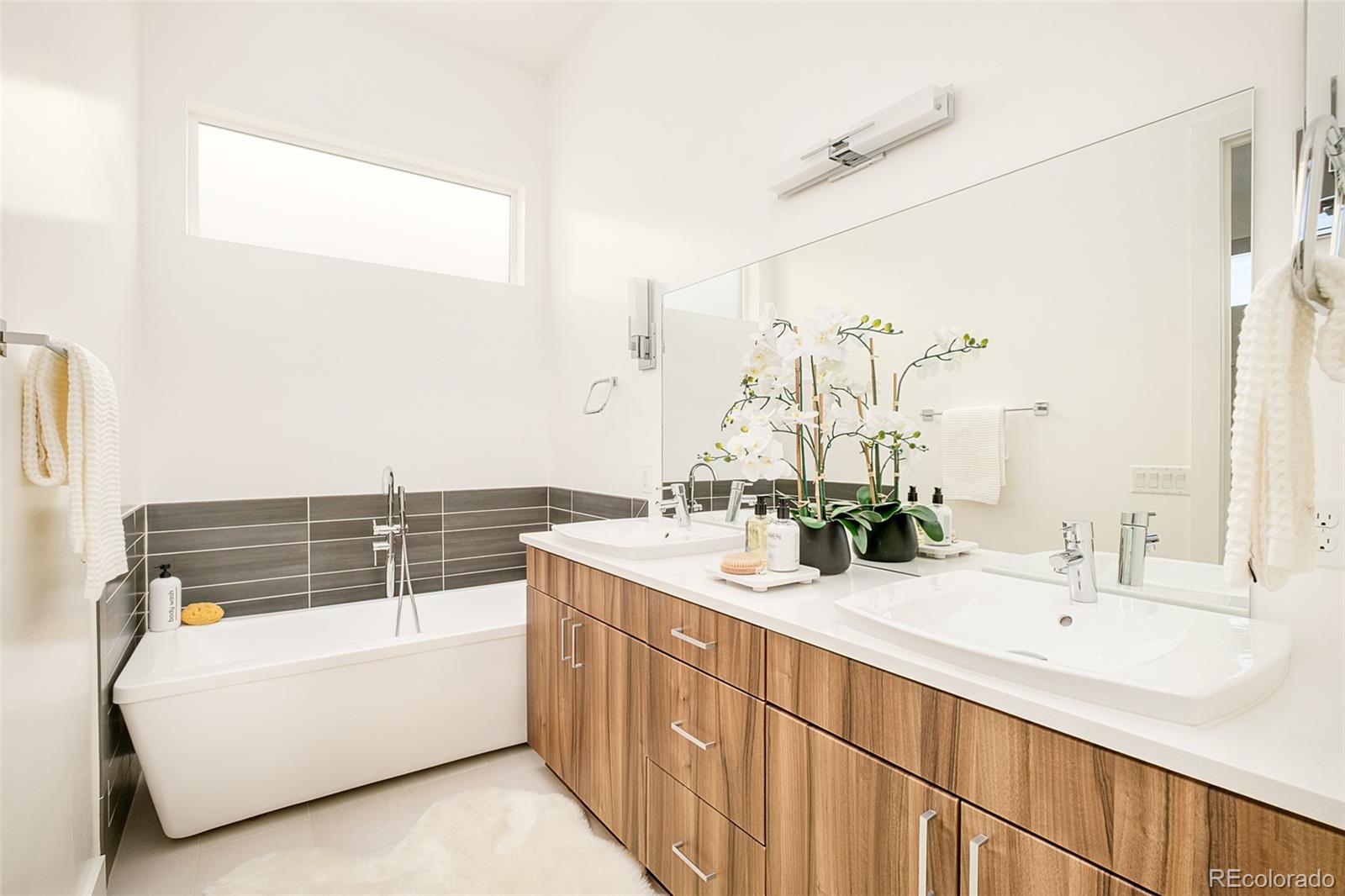3444 Navajo Street Unit: 104