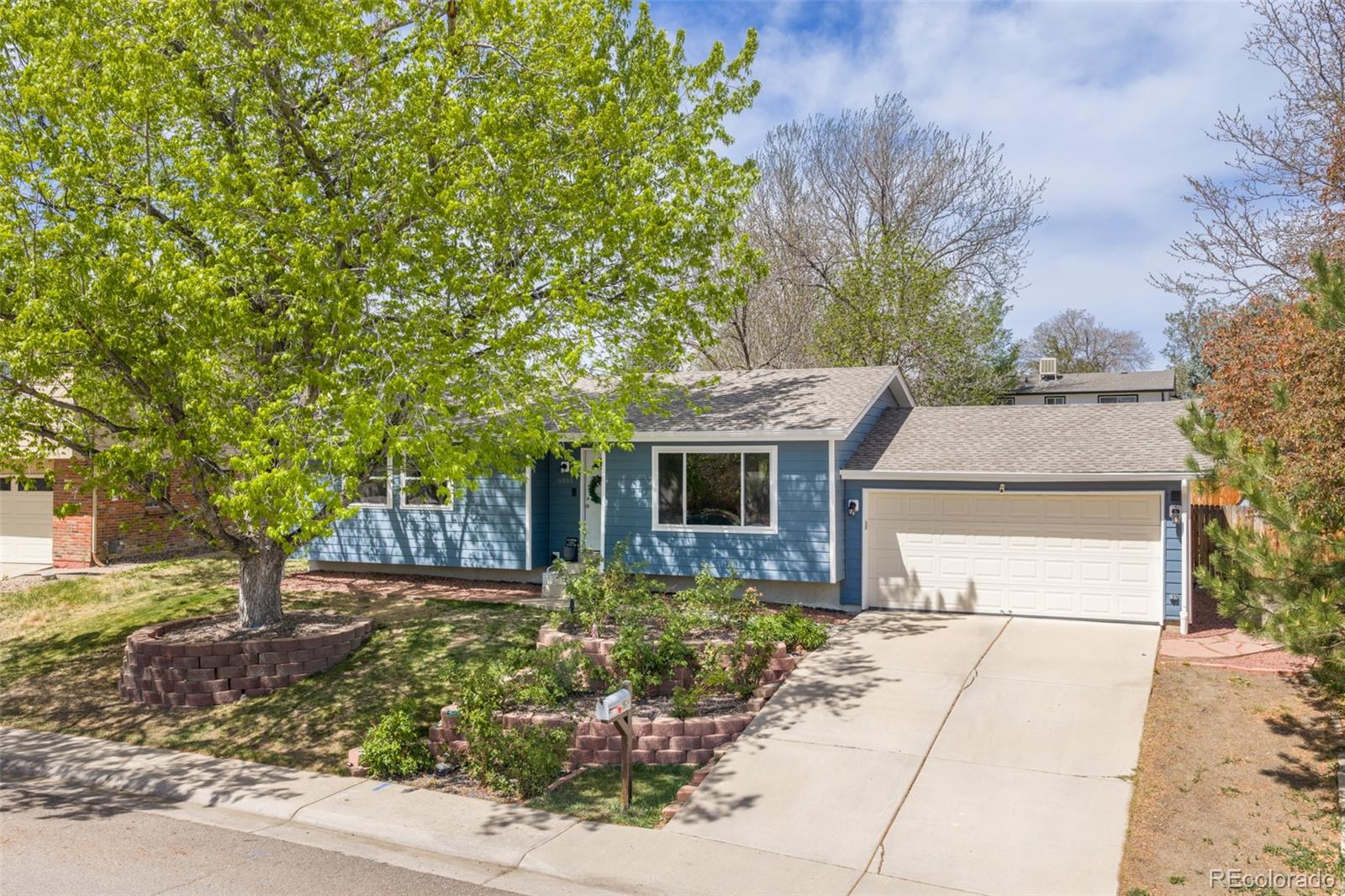 6993 W Hinsdale Drive